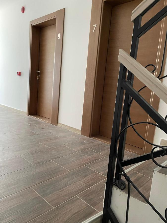 Kraljevi Konaci -Apartmani Bajka โคเปานิก ภายนอก รูปภาพ